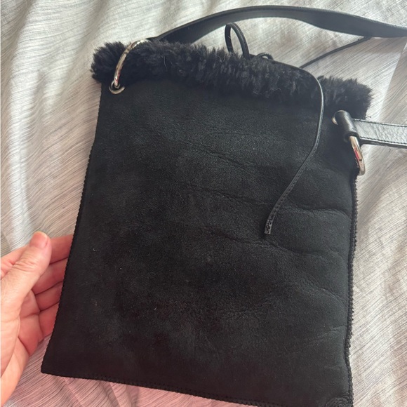 UGG Sleek Black Shoulder Bag - Picture 5 of 5